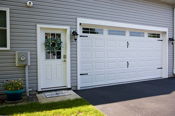 24/7 Emergency Garage Door Panel Replacement experts in Morgan County County, UT